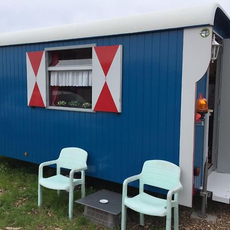 B&B Boerderij Rust, In Pipowagens! Den Helder Exterior foto